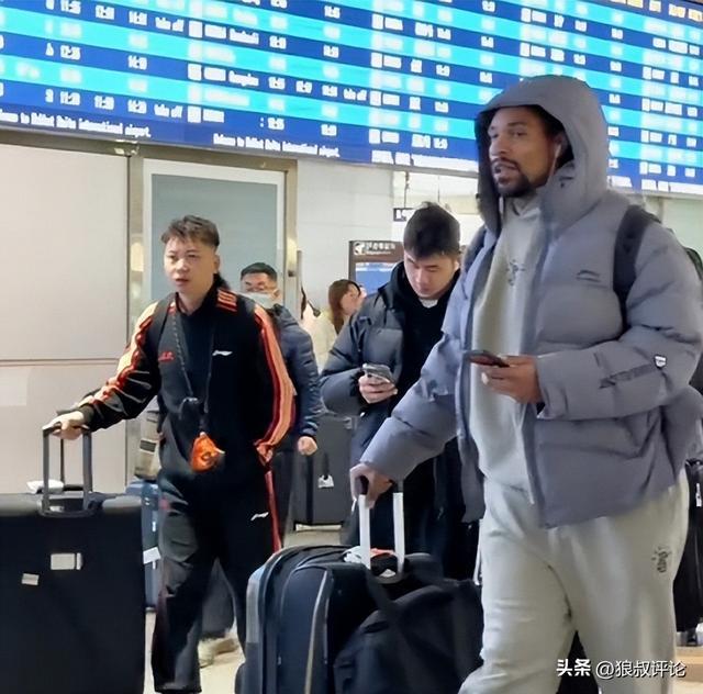 PG电子赏金女王-胡明轩领衔三名国手缺席！广东抵达呼和浩特 残阵再战上海引关注